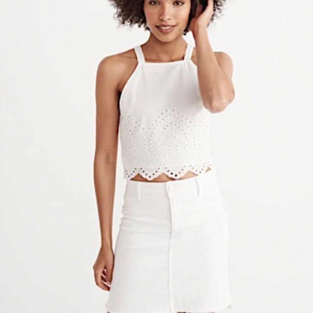 Abercrombie & Fitch Eyelet Cropped Top size xs